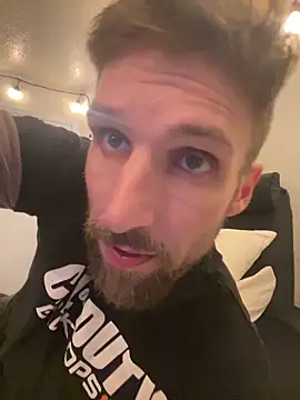 thejohnryancollection online show from December 5, 1:13 am