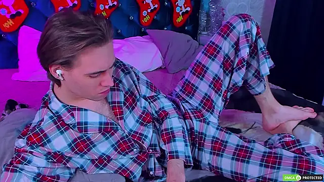 WilliamDyson online show from January 17, 3:53 am