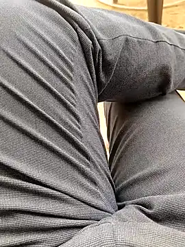 hard boy9455 online show from April 7, 6:13 am