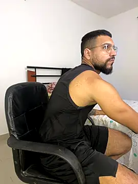 vincentjaxon online show from November 18, 11:58 am