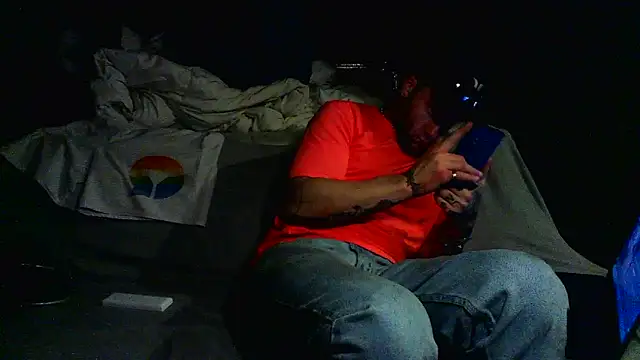 Luv2SuckBWC92 online show from March 6, 9:39 am