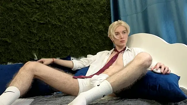 fiachand online show from November 13, 9:30 pm