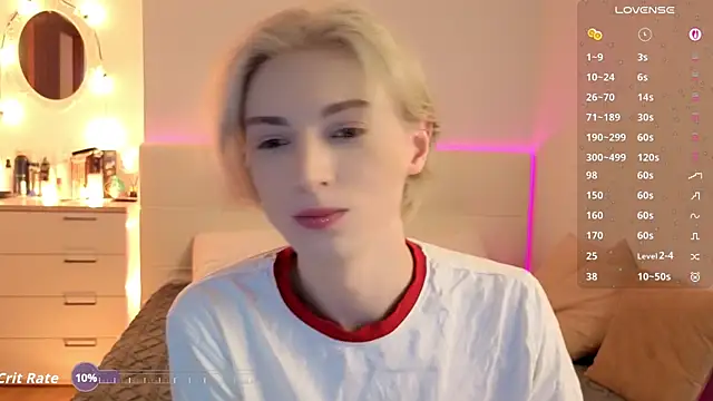 fiachand online show from April 1, 1:02 pm