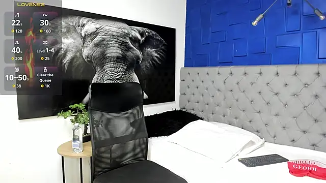 andres-clark92 online show from April 7, 4:51 pm