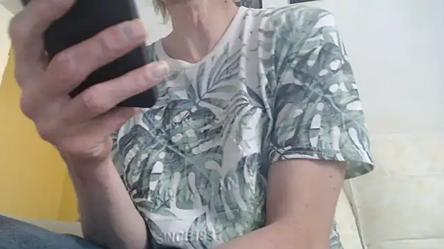 k74robert online show from November 6, 9:45 am