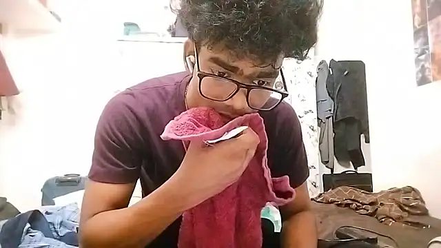 Rahulisagoodguy online show from November 3, 12:41 pm