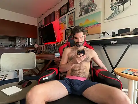 Pupscritch online show from March 26, 5:06 pm