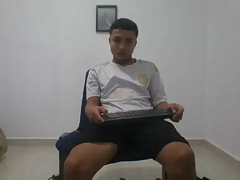 yissus 20  online show from November 8, 6:00 pm