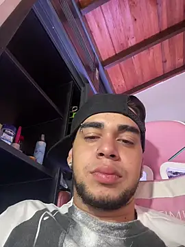 enzo vittale03  online show from September 19, 4:46 am