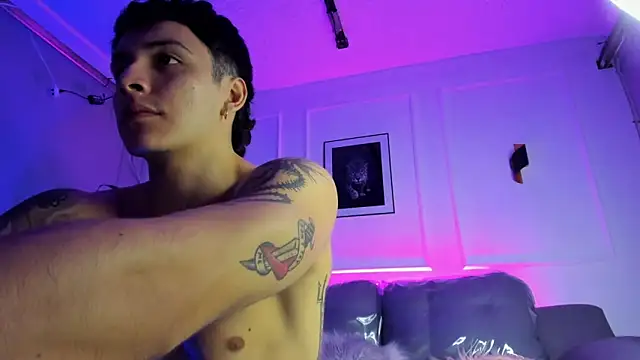 Leo santoro online show from February 26, 3:02 pm