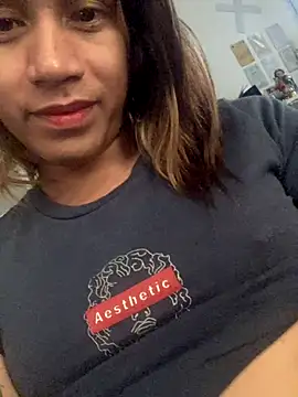 pretty TRANSjona online show from November 5, 9:44 am