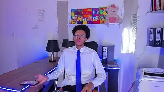 DEAMOL online show from November 14, 7:15 pm