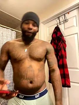 Snapshot of StandOnthatboy chatting on September 20, 11:32 am StandOnthatboy online show from September 20, 11:32 am