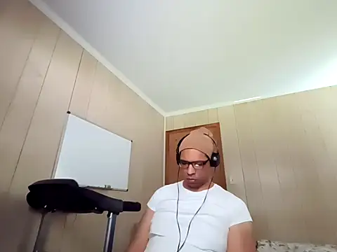 NaturalBeautyQueen online show from September 26, 2:48 pm