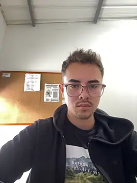 Mrtinv9 online show from October 15, 7:21 pm