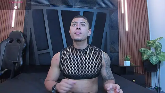 Snapshot of marco_garciia_ chatting on September 11, 11:26 pm marco garciia online show from September 11, 11:26 pm