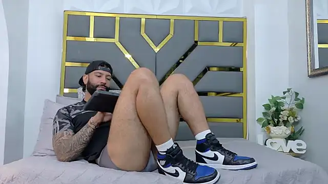 yorbymaxx online show from October 22, 3:05 pm