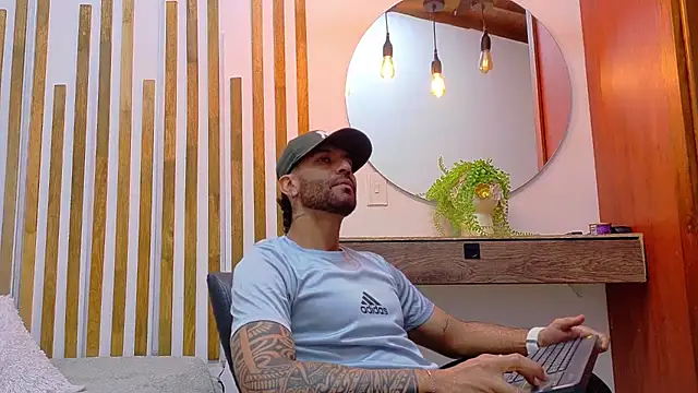 yorbymaxx online show from February 20, 1:02 pm