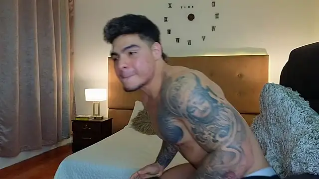 Steven Velez online show from February 19, 1:35 am