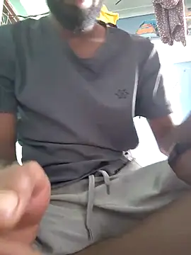 RAYI Queen 4 online show from March 21, 3:21 am