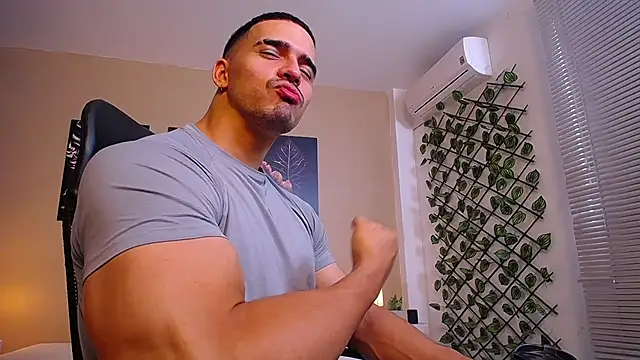 ChristopherBlack  online show from November 17, 1:14 pm