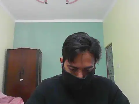 Lucknowboi69 online show from November 21, 8:35 am