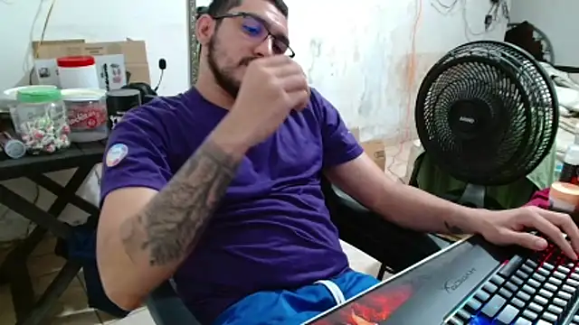 Leonino231 online show from November 27, 8:23 pm