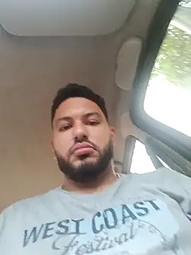 Frank0021 online show from April 25, 9:01 pm