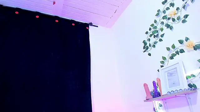 Cooperrosscute233 online show from October 26, 4:31 pm