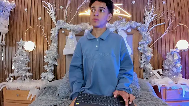 owen  johnson online show from December 21, 12:24 pm