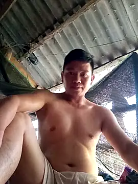 DungLuongg online show from April 20, 9:34 am