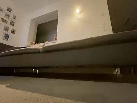 Honeymoon1985 online show from February 14, 9:43 pm