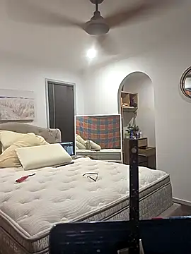 iamthepublickmasterbater online show from March 6, 3:20 pm