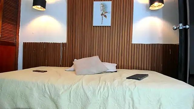 David niet online show from September 22, 5:45 pm