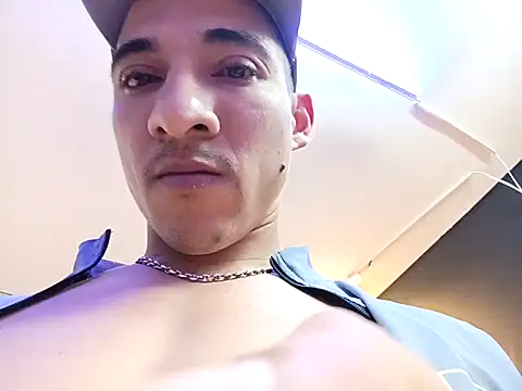 jhonny thes28 online show from October 4, 8:35 pm