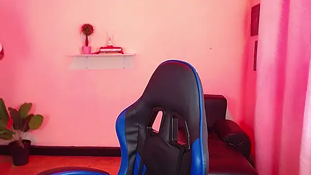 setthomas online show from December 4, 9:00 pm