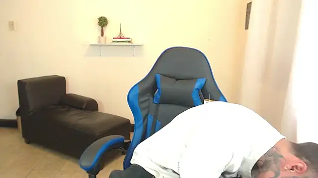 setthomas online show from September 15, 1:45 pm