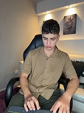 AdrianRinaldi online show from April 1, 8:06 pm