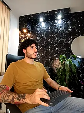 Rafael Mendezz online show from December 17, 9:54 pm