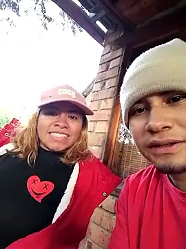 hot lady19 online show from December 19, 9:23 pm