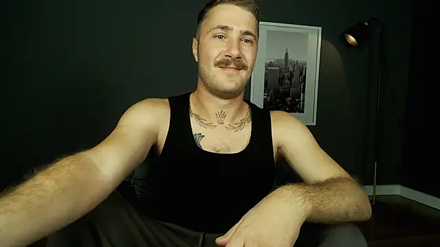 Snapshot of Mr_At_ chatting on October 14, 7:59 am Mr At  online show from October 14, 7:59 am