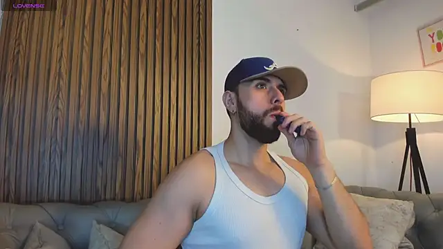 Maximo Wolff online show from April 14, 7:57 pm