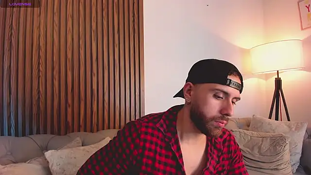 Maximo Wolff online show from March 9, 12:15 am