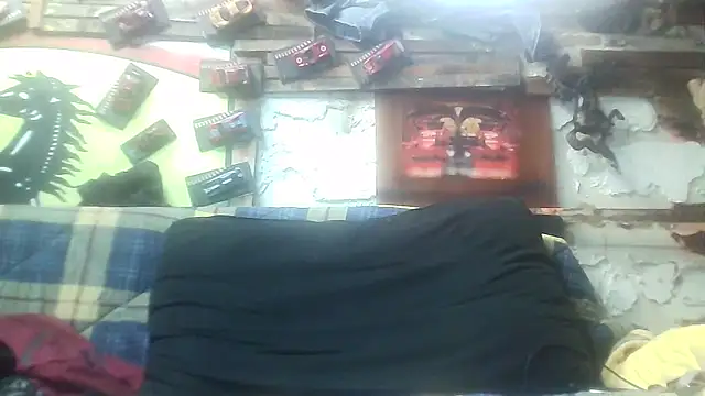 lovehairymature90 online show from December 20, 7:15 am