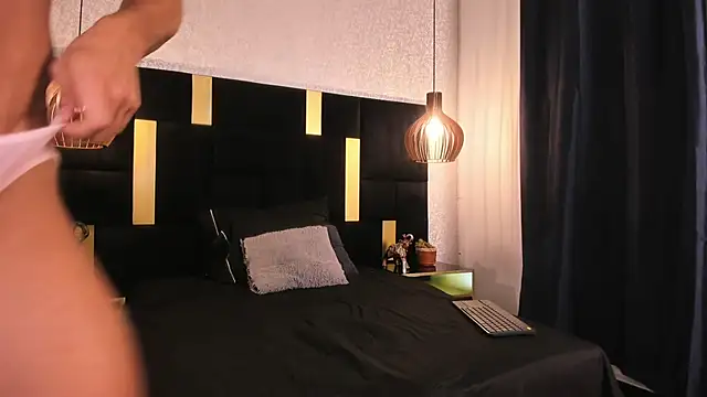 Lucio  Fox online show from April 9, 11:49 am