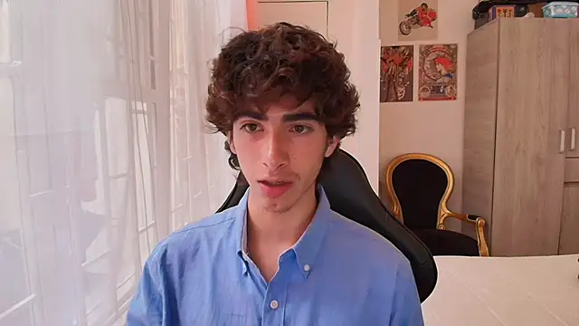 Nude Boy18 online show from October 14, 6:59 pm