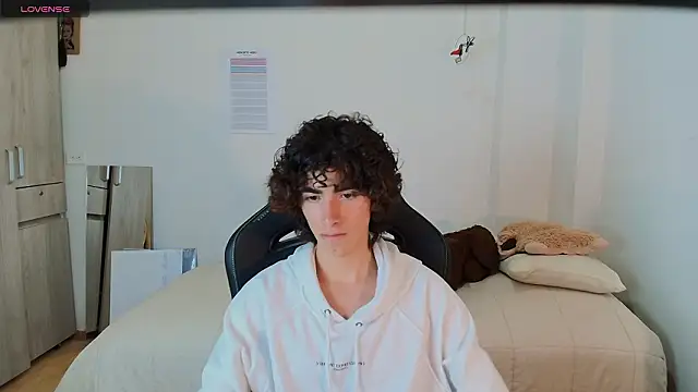 Nude Boy18 online show from February 15, 1:01 am