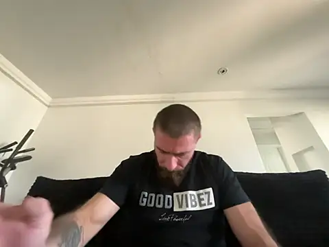 biggdickbandit92 online show from March 9, 5:51 pm