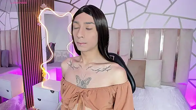 CYRUS TAY online show from March 31, 11:45 am