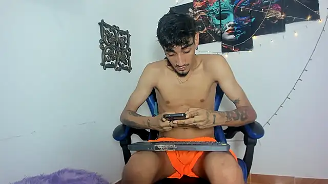 Sexvergon 26 online show from April 13, 10:54 pm